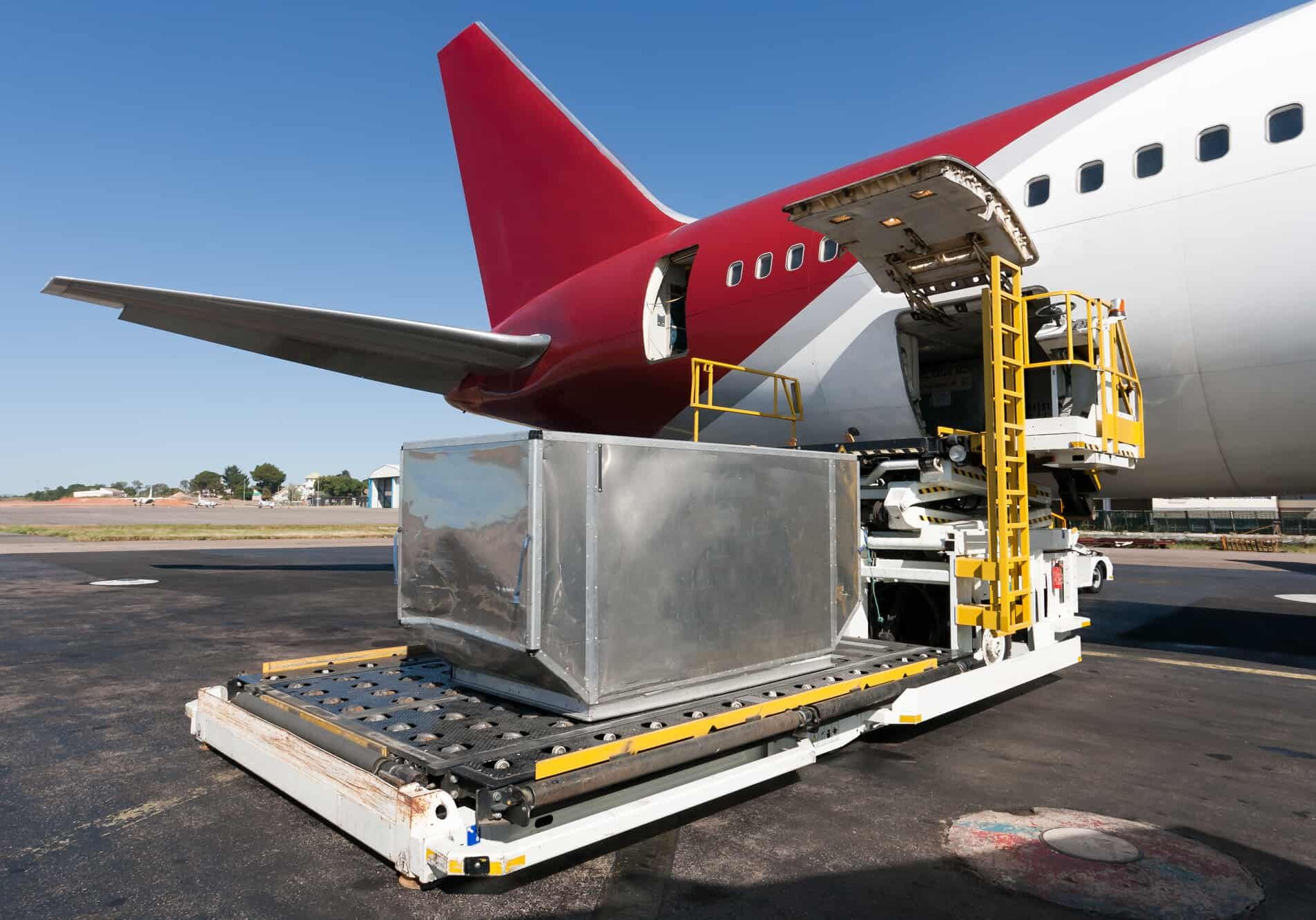 Loading platform of air freight to the aircraft